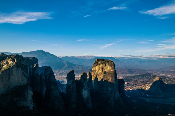 Quels sont les meilleurs spots pour faire de la plongée avec les raies manta aux Îles Maldives ?